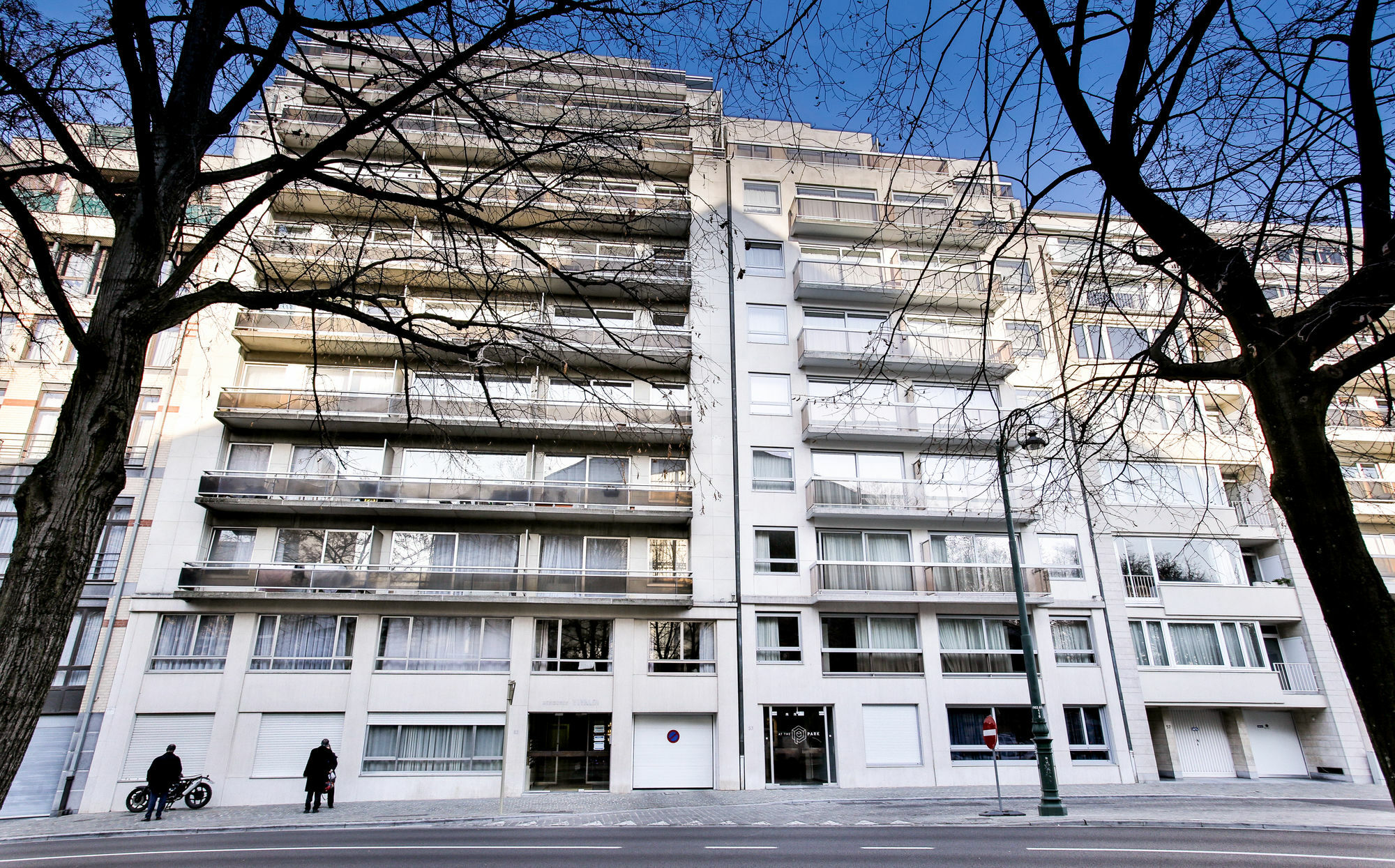 Renaissance Park Apartments Брюссель Экстерьер фото
